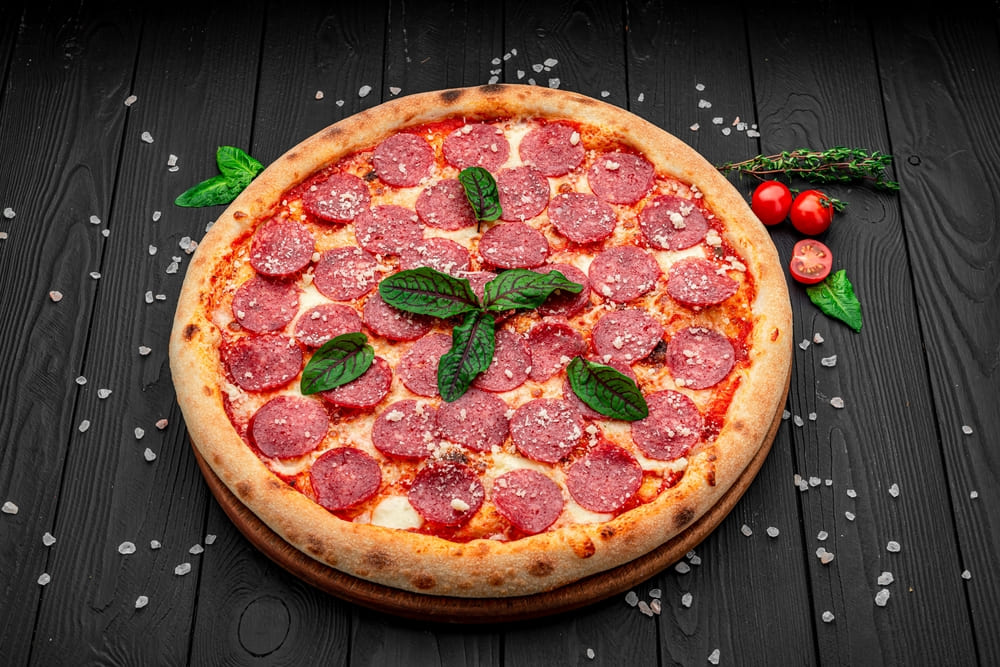 Pizza toscana: por que essa versão clássica italiana está ganhando fãs no Brasil
