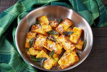 Polenta frita com parmesão