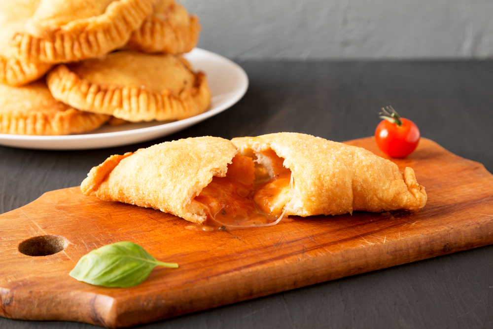 Panzerotti (pastel frito italiano)