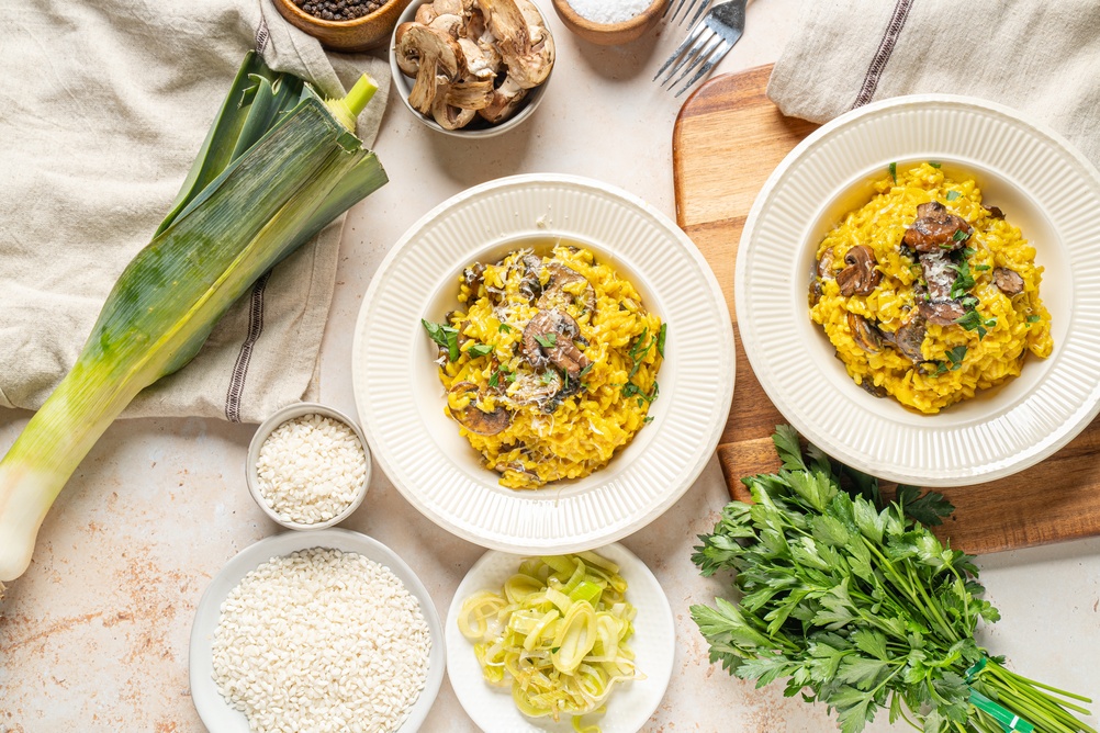 Quais são os acompanhamentos para risoto de alho-poró?