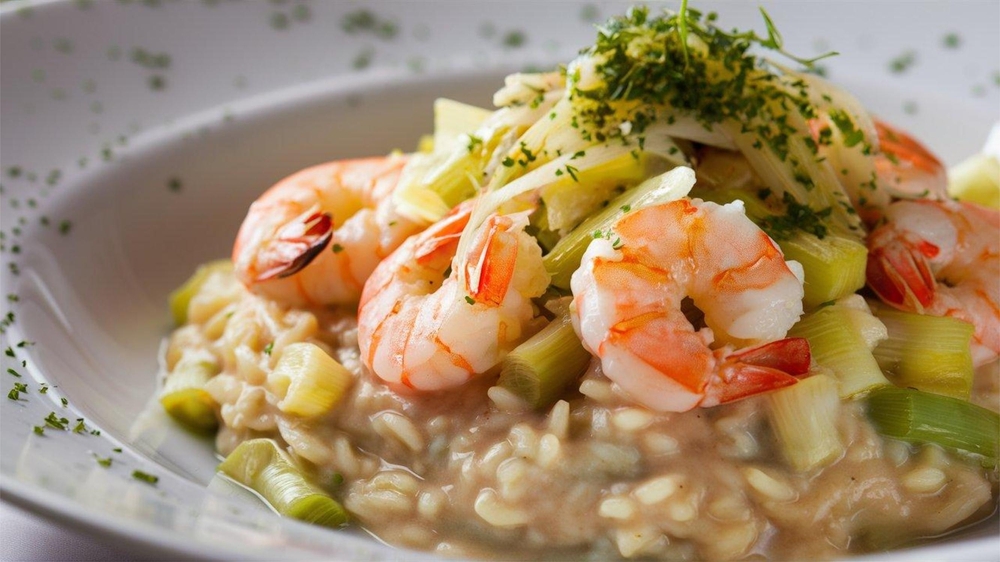 Risoto de alho-poró com camarão grelhado