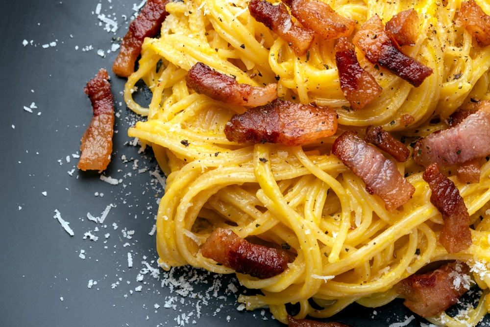 Guanciale, pancetta ou bacon: qual é o ingrediente original da receita de Carbonara?